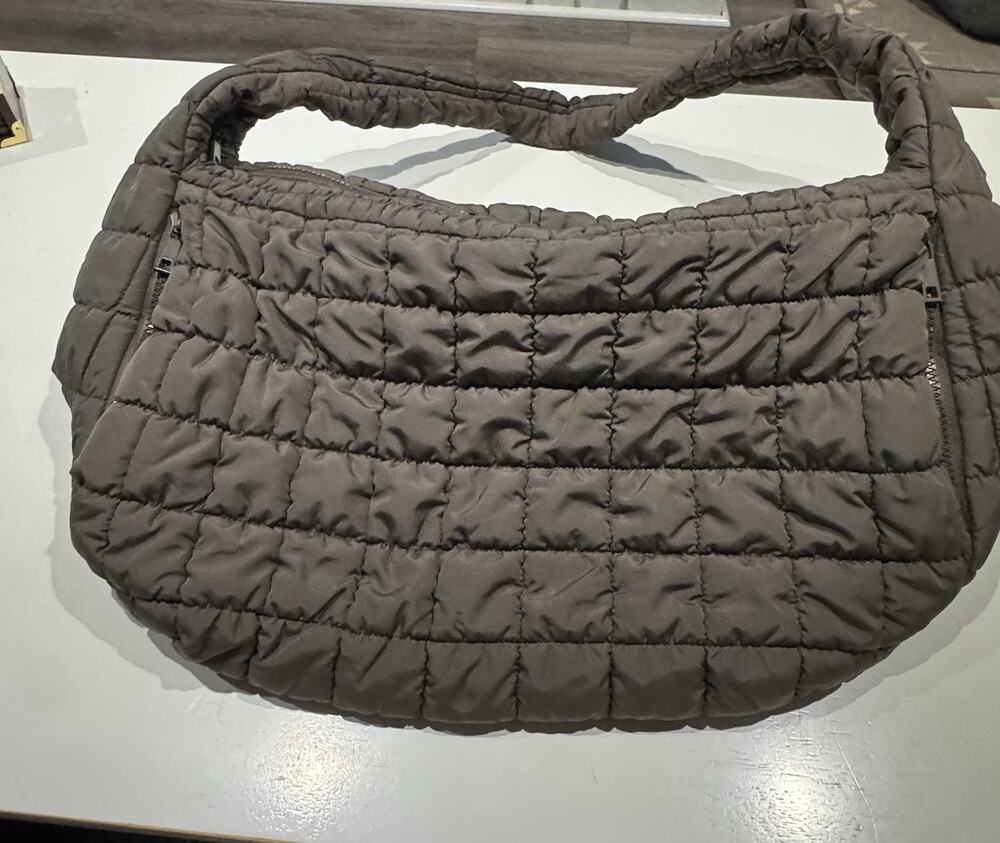 Do Everything in Love Women Solid Color Soft Extra Large Quilted Shoulder Bag